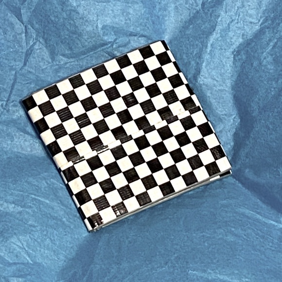 🟢5/$25  𝑯𝒂𝒏𝒅𝒎𝒂𝒅𝒆 Checkerboard Duct Tape Wallet - Picture 2 of 9